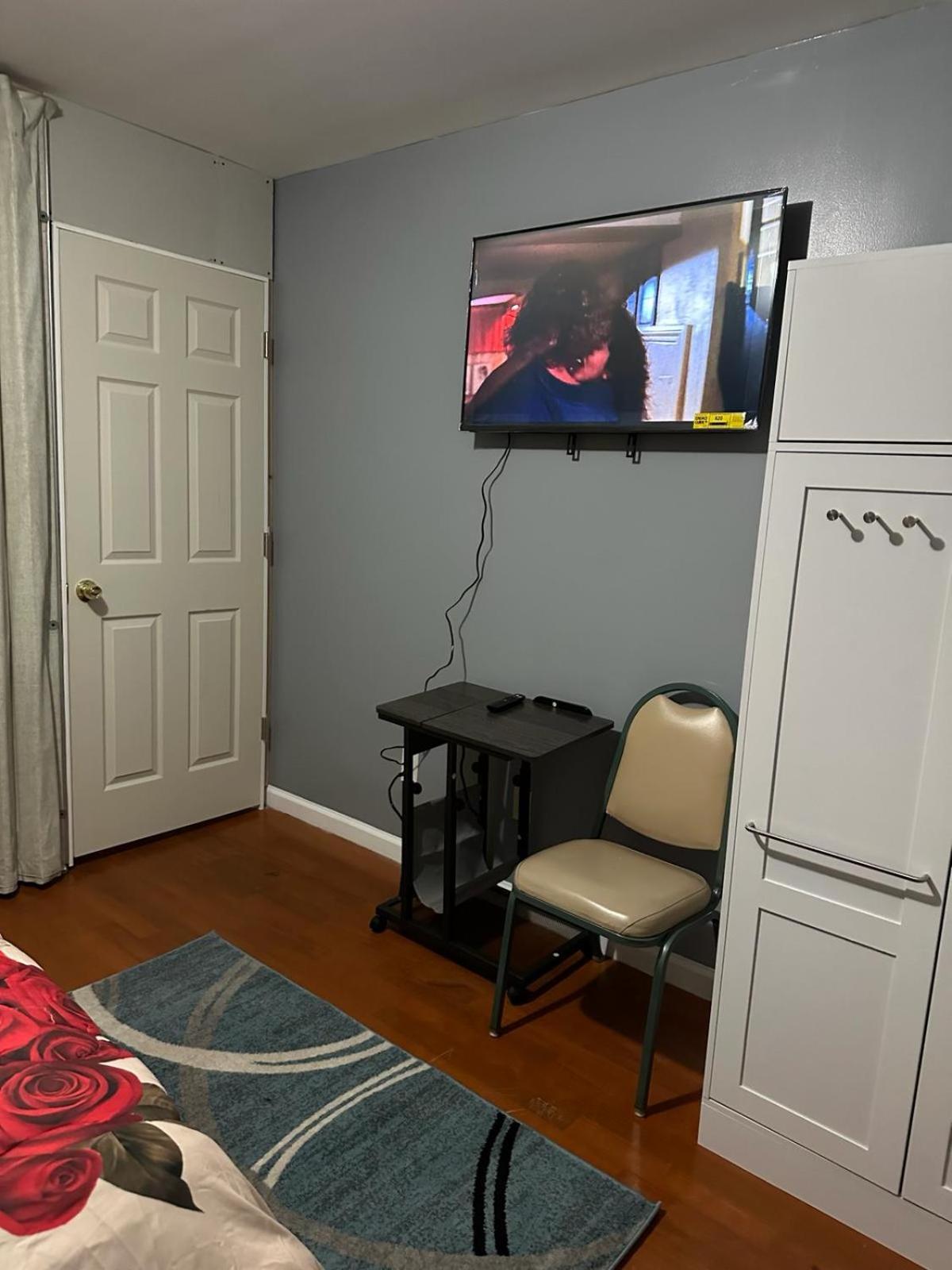 Divine Guest House Room D. 6Mins Near Ewr Newark Airport, 4Mins To Penn Station / Prudential Pokoj fotografie